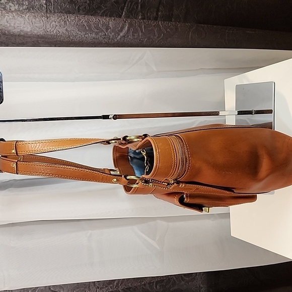 Coach Gigi Tote - Picture 3 of 17